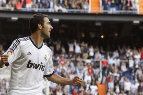 福特：随着比赛经验的积累，逐渐成全黑队必不可少的球员，福特黑武士汽车图片