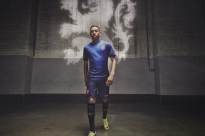 阿莱克西50米蝶泳赛场大放异彩，阿莱克西奇